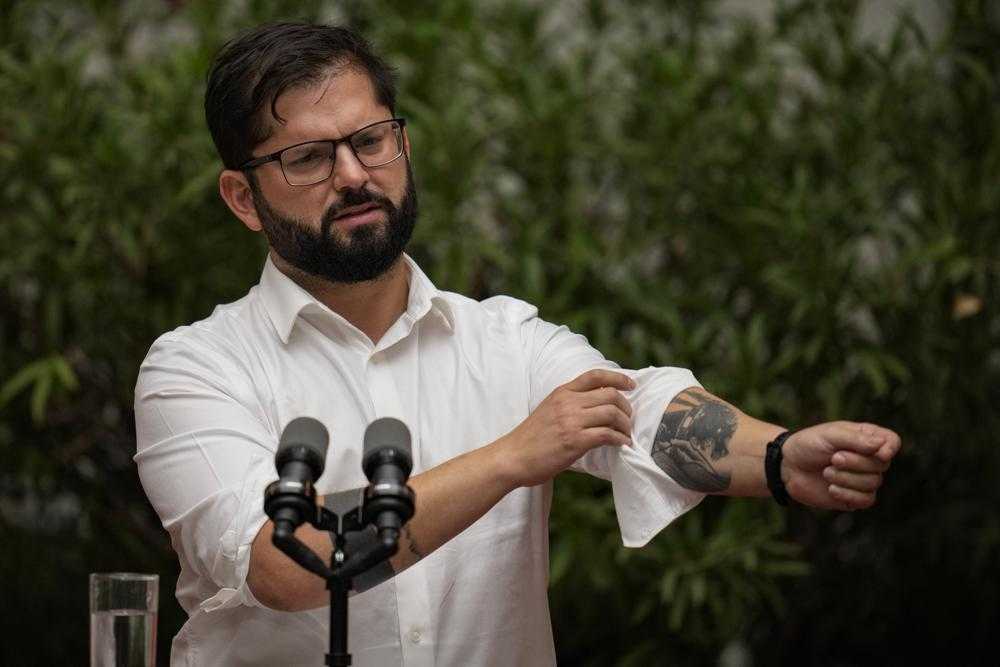 BORICCONPRENSAEXTRANJER AP 14 MARZO22