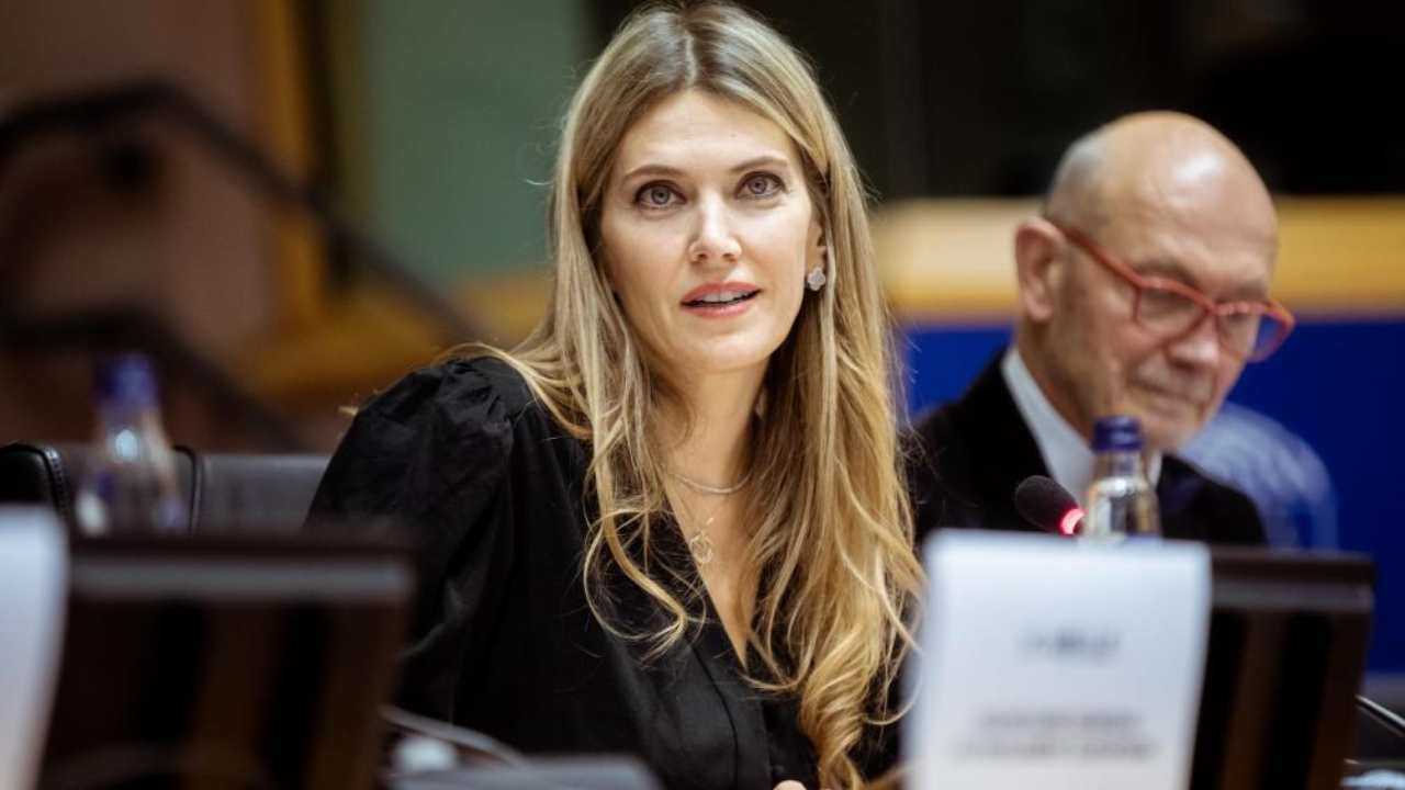 evakaili2