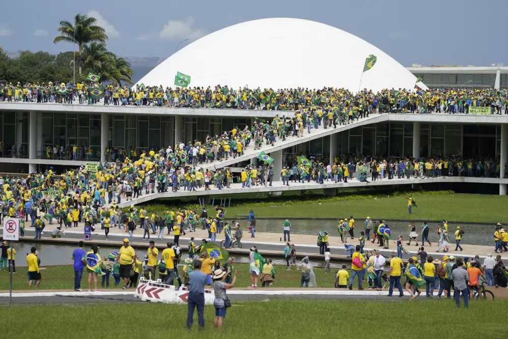 BOLSONARISTASSETOMANCONGRESO8ENERO2023