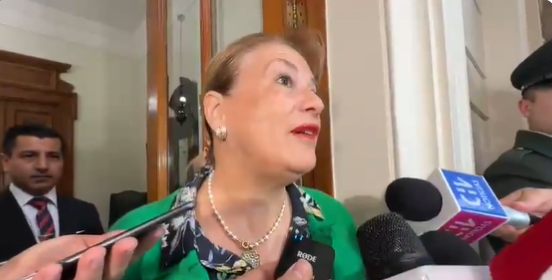 angela-vivanco1
