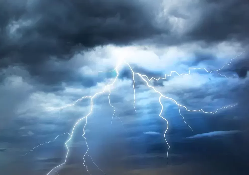 atencion-norte-de-chile-tormentas-electricas-y-vientos-moderados-afectaran-la-zona-1697923022502_1024