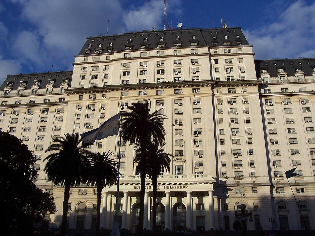 Edificio-libertador FFAA Argentina