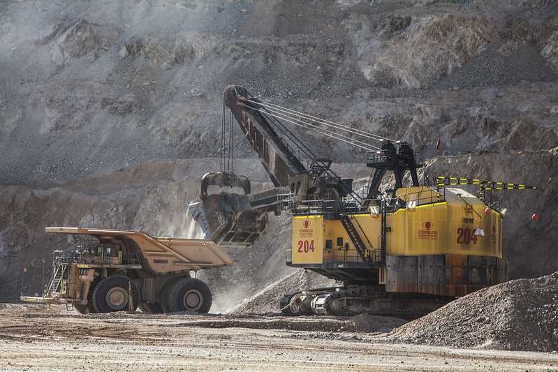 camión minero y pala (Codelco)