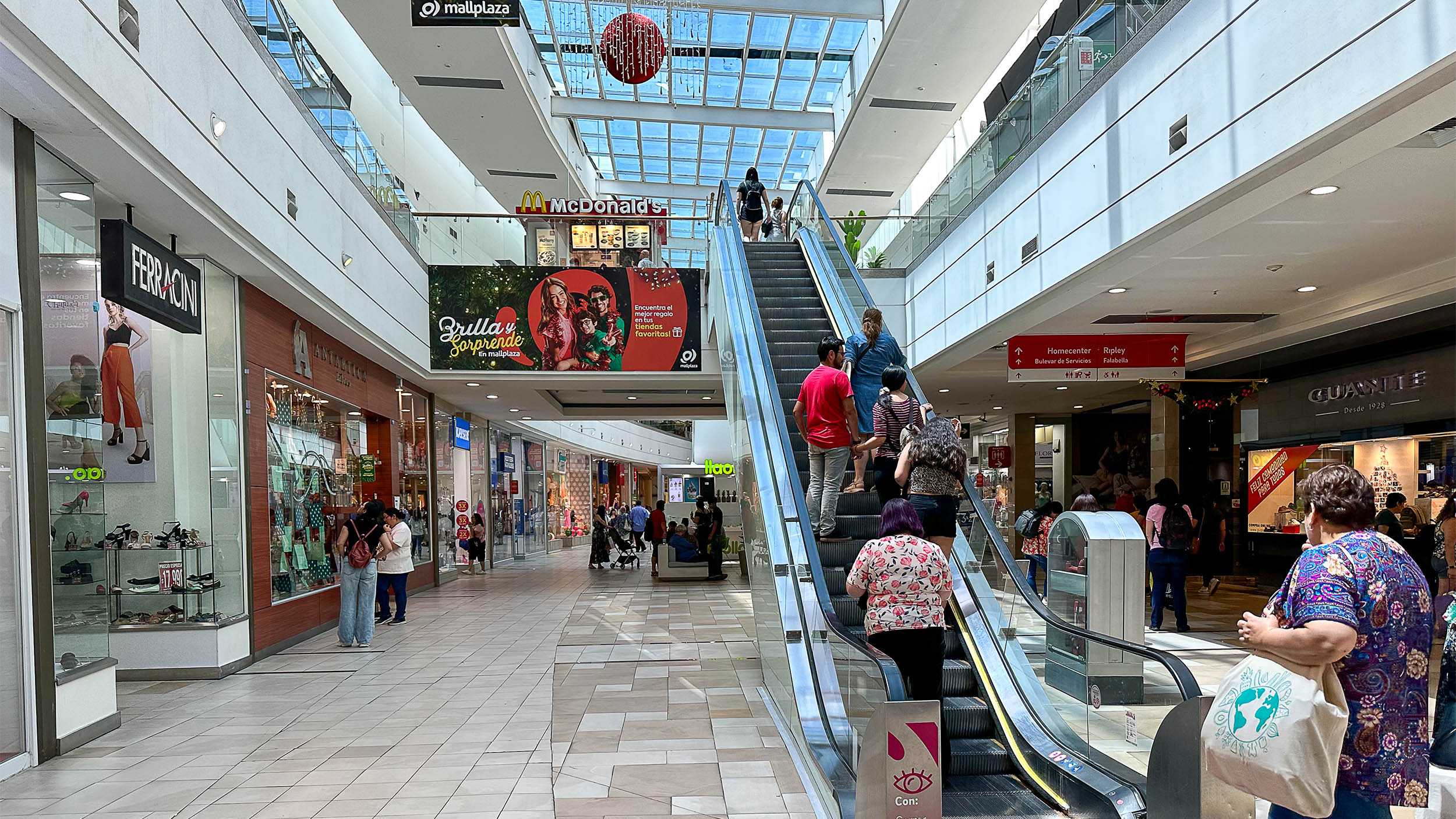 Mall-PLza_Rod-2