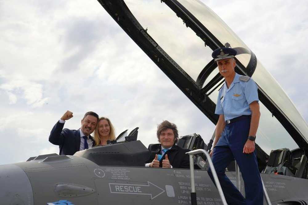 Javier Milei y Nuevos F-16 usdos en Argentina 06-12-2025
