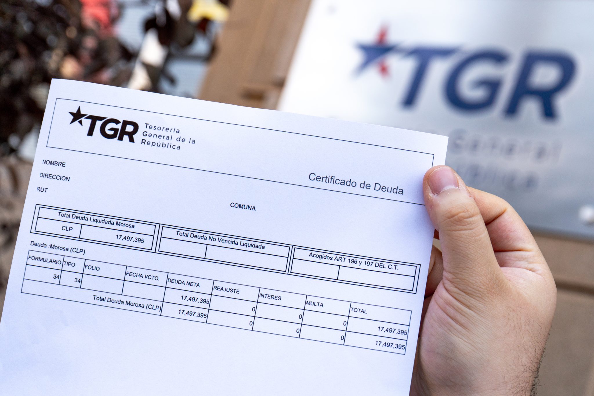 Tesorería inicia cobro a deudores CAE