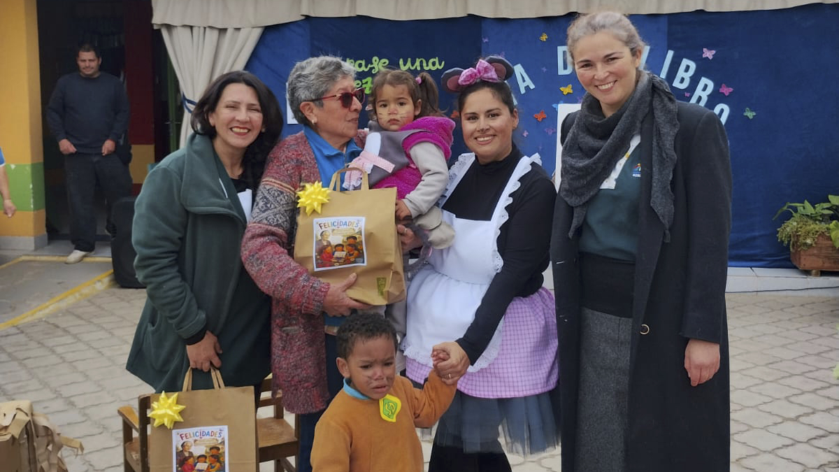 Fundación Integra cierra el Mes del Libro en la región de Coquimbo con concurso literario junto a Gabriela Mistral