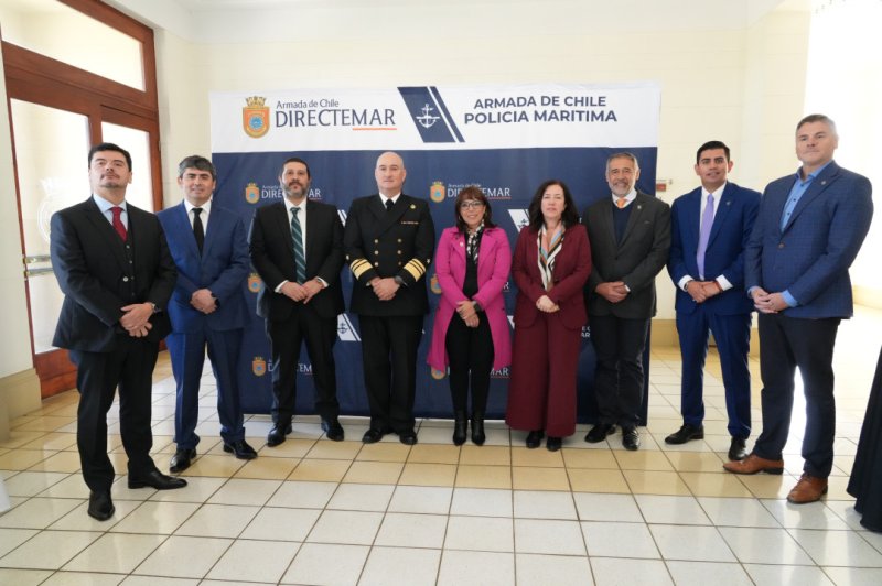 DIRECTEMAR, en seminario, aborda nuevas tendencias del tráfico de drogas en rutas marítimas