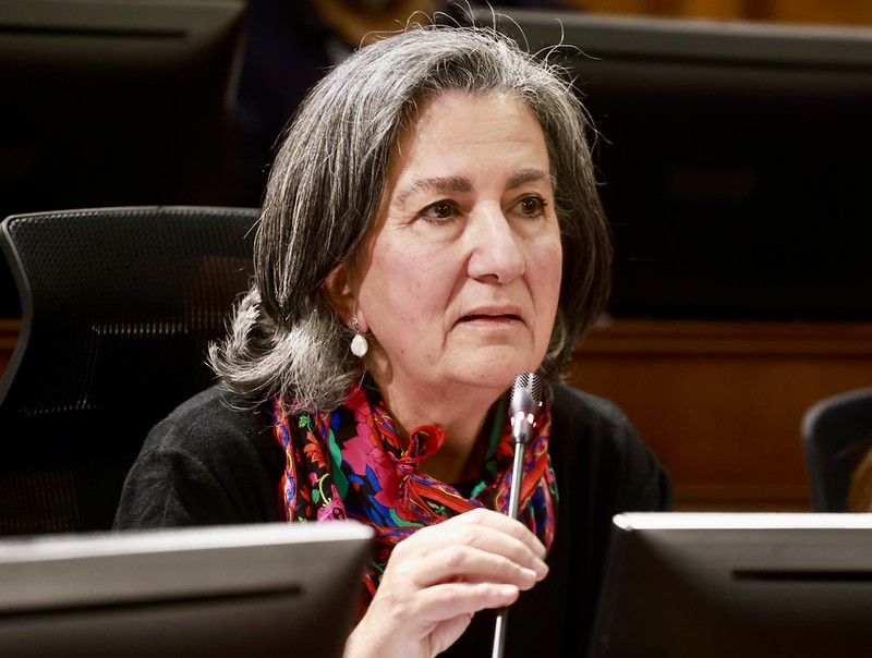 Ministra Chomalí no hará caso al Gobierno y no reportará a migrantes que se atiendan en servicios de salud