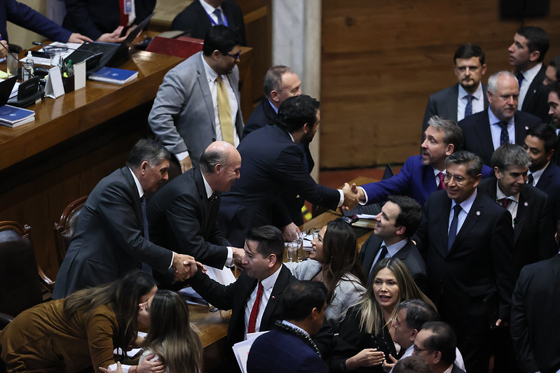 Gobierno logra un triunfo al aprobarse la Megarreforma luego de una jornada marcada por cambio de gabinete