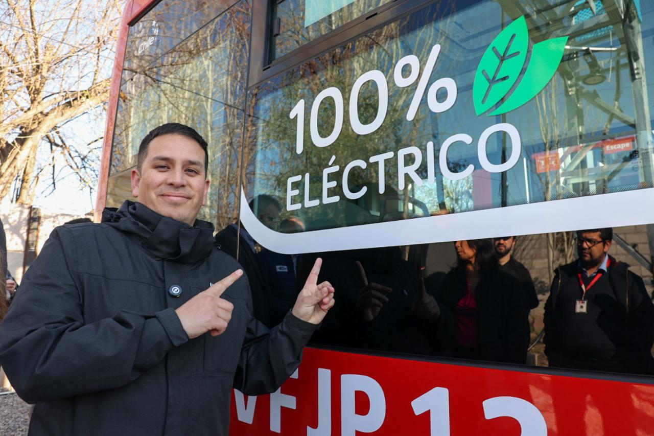 Alcalde Toledo acusa a De Grange de proponer medidas para reducir transporte público