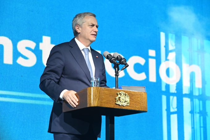 Pdte Kast defiende megarreforma: “No necesitamos un tsunami de indicaciones, necesitamos un huracán de inversiones”
