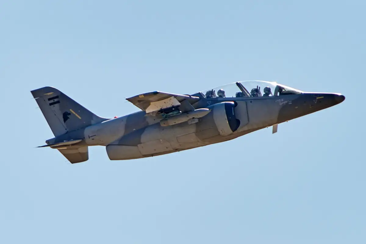 Argentina da de baja los A-4AR y ahora dependerá si aprenden a volar los F-16