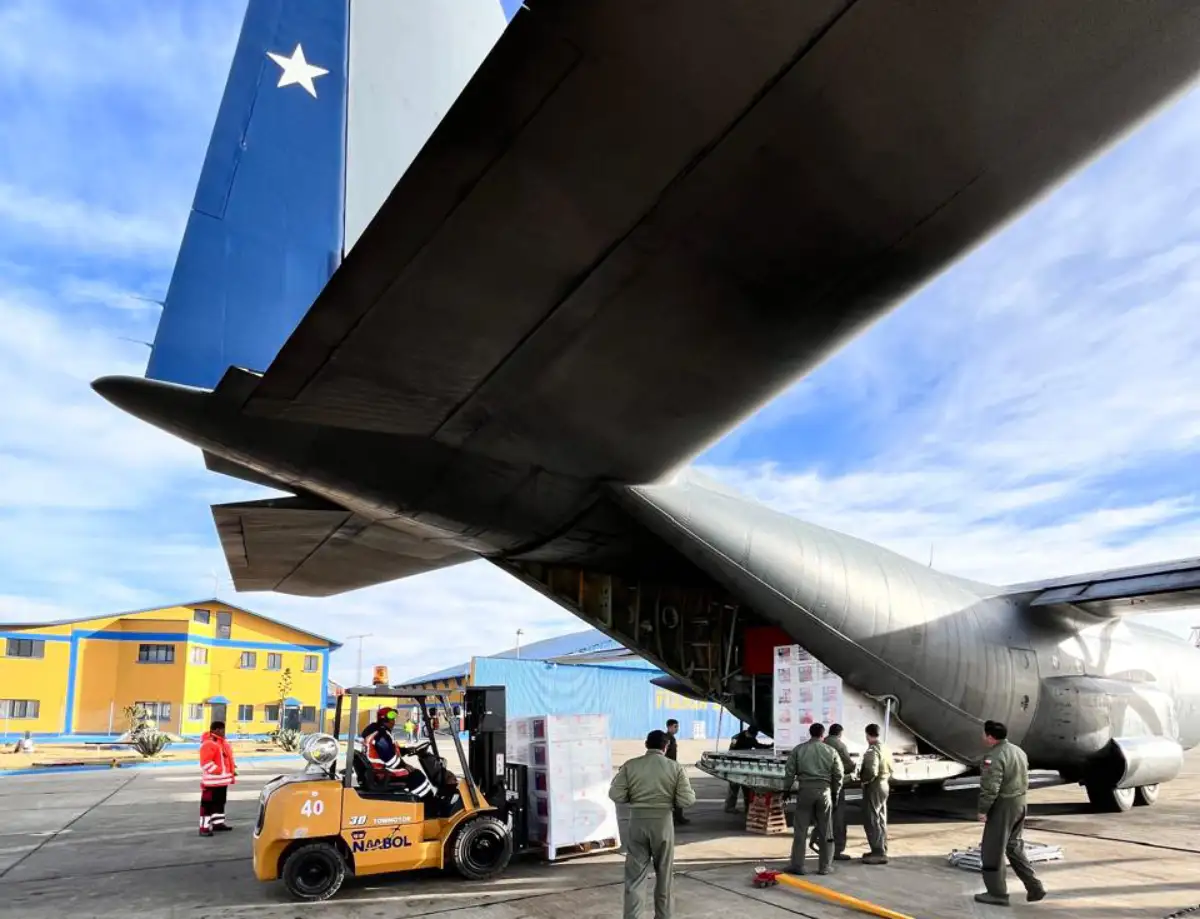 Gobierno envía segundo vuelo FACH con ayuda humanitaria a Bolivia