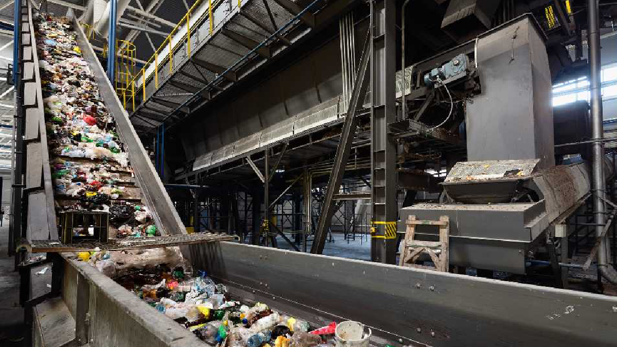 Día Mundial del Reciclaje: 5 tecnologías que ya están cambiando la forma de reciclar y reduciendo la basura en Chile