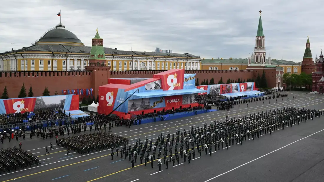 Putin encabeza desfile en el "Día de la Victoria":  "Siempre recordaremos la hazaña del pueblo soviético"