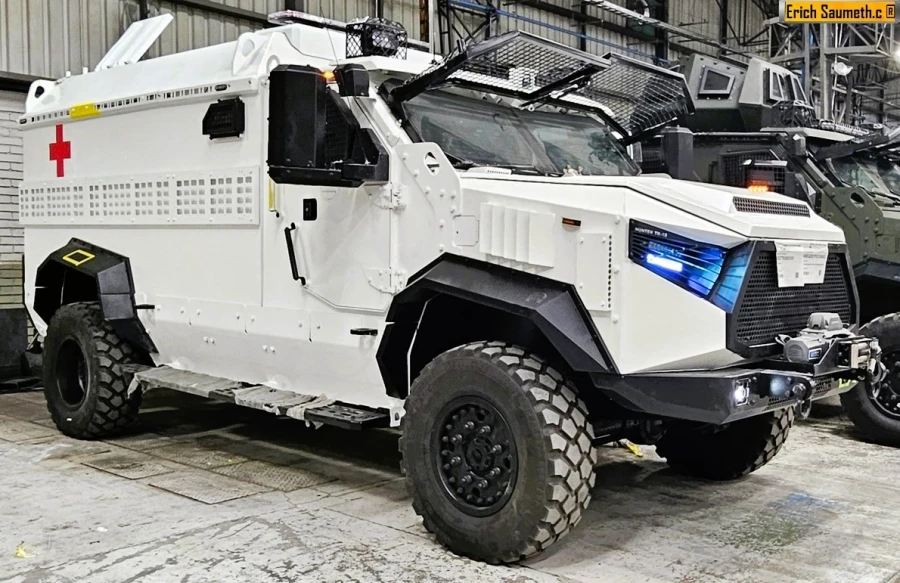 Chile suma la primera variante de un blindado para evacuación médica Hunter TR-12