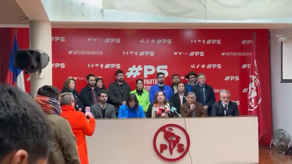 Oposición pide dejar sin efecto decreto que recorta recursos en salud