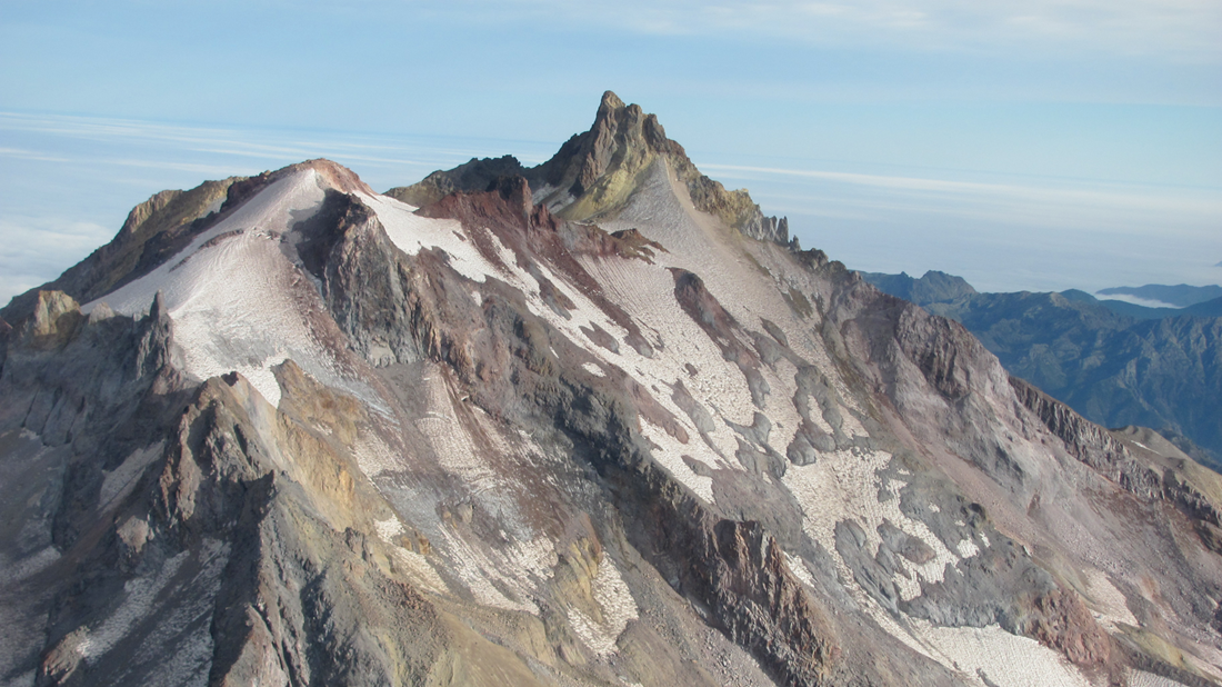 Sernageomin declara alerta técnica amarilla para el volcán Nevado de Longaví