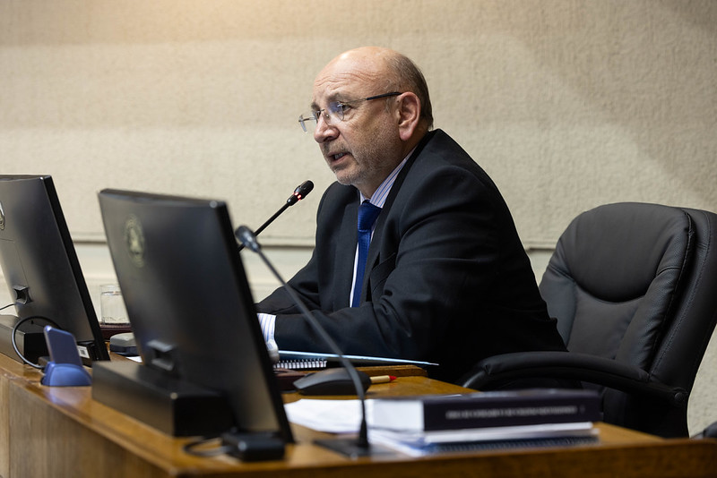 Senador Castro advierte que si Megarreforma “no cambia una coma, no lo vamos a apoyar”