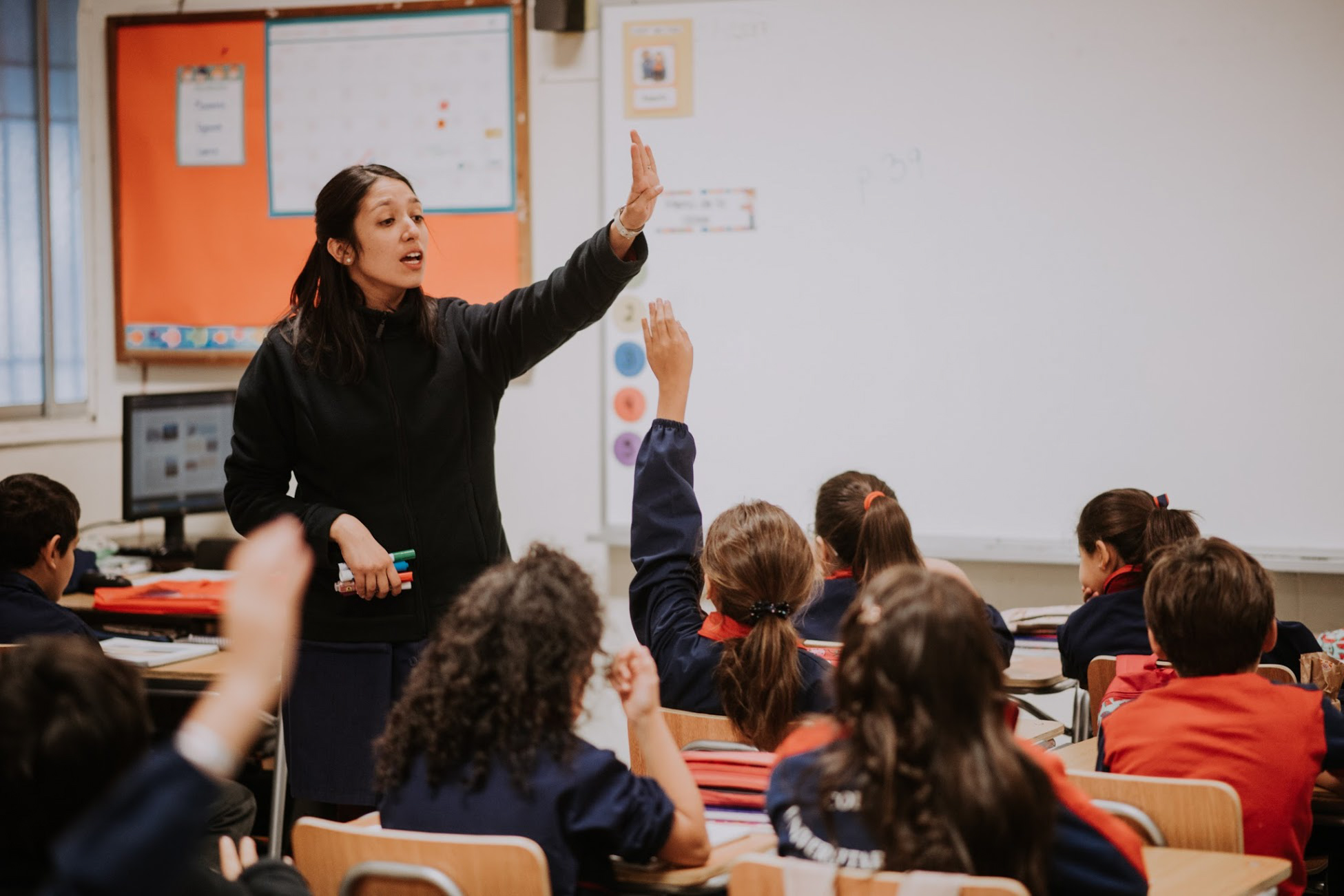 Estudio revela que 8.200 profesores abandonan el sistema educacional anualmente