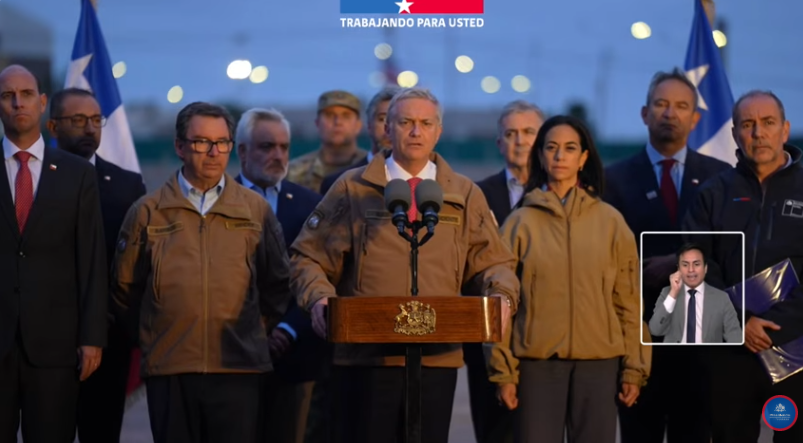 Pdte Kast anuncio envío de dos proyectos para control fronterizo: ampliar el plazo de retención de migrantes y sancionar a quienes los trasladen