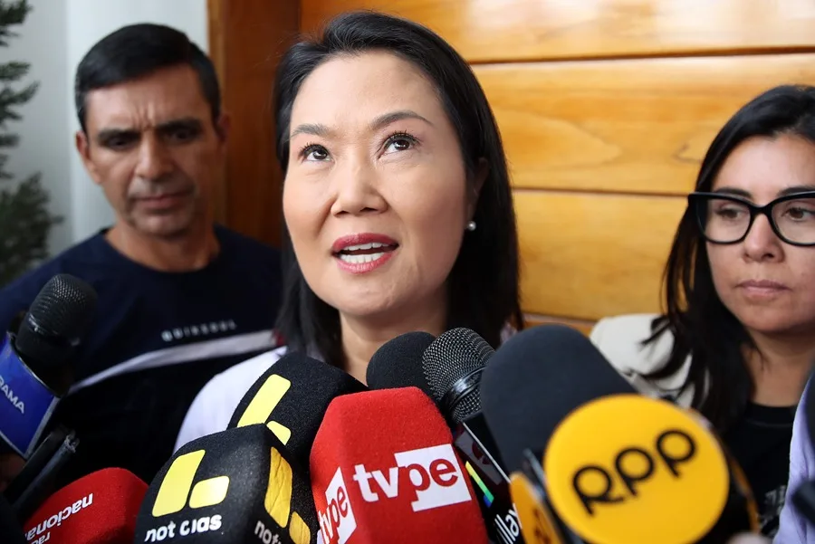 Elecciones Perú: Fujimori mantiene ventaja de 0,006 % sobre Sánchez con el 98,25 % de escrutinio