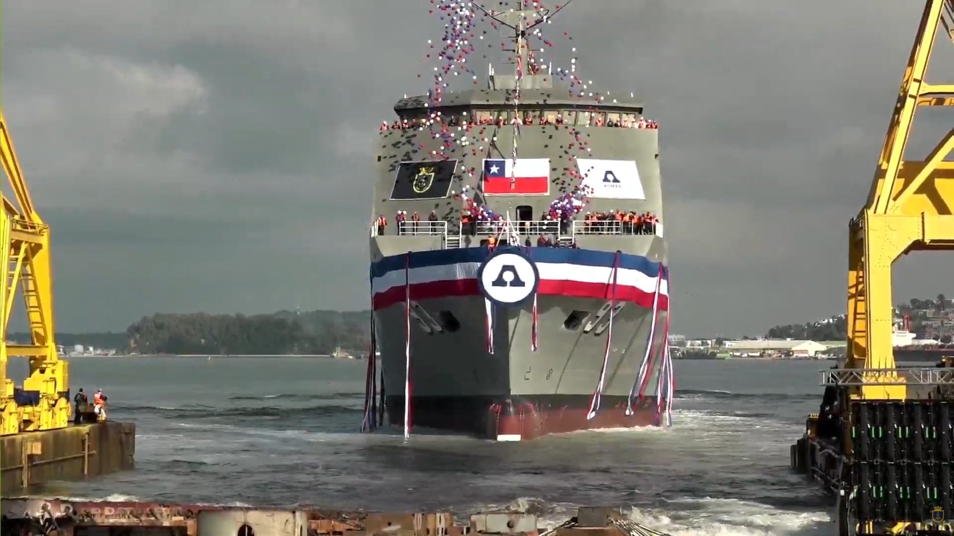 LPD-93 “Magallanes” es botado al mar y demuestra que Chile cuenta con capacidades humanas e industriales para abordar desafíos mayores