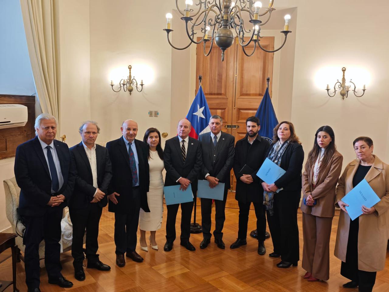 Previo a votar Megarreforma en el Senado, oposición entrega propuestas para corregir el proyecto
