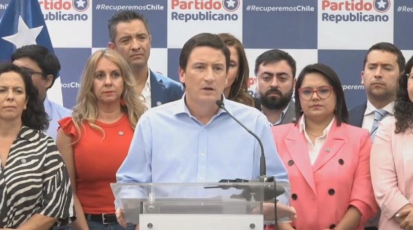 Squella pone la duda si Republicanos presentarán AC contra Grau