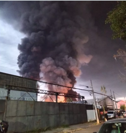 Alcalde de Cerrillos no descarta intencionalidad en incendio: acusa dos focos