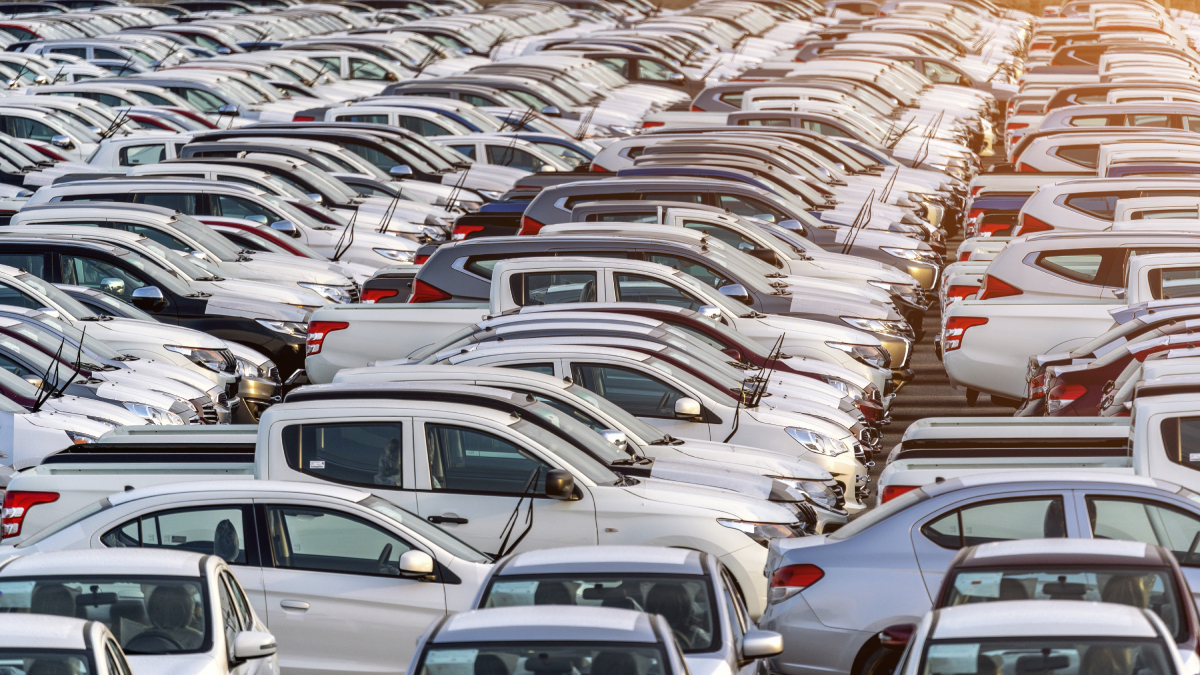 Mercado de autos usados en Chile anota récord histórico en 2026, mientras expertos advierten riesgos de fallas y estafas