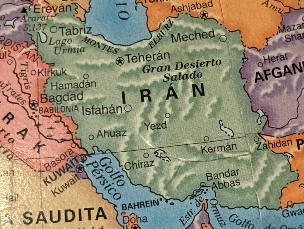 Con mediación de Pakistán, EEUU e Irán alcanzan un acuerdo de paz