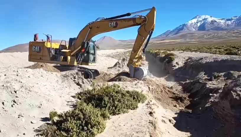 Gobierno destruye puente instalado en la zanja en la macrozona norte