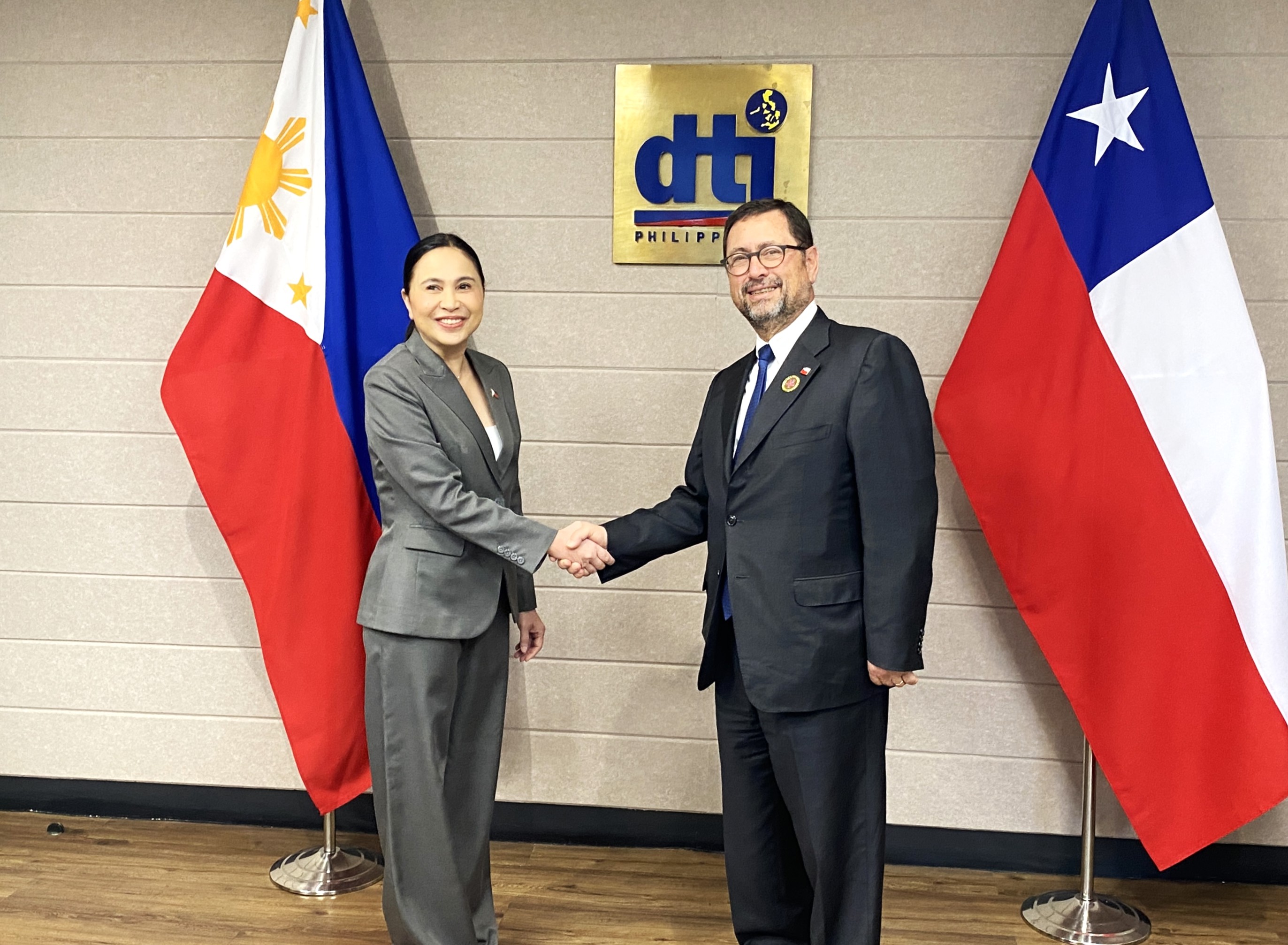 Chile se convierte en el primer país latinoamericano en tener acuerdo comercial con Filipinas