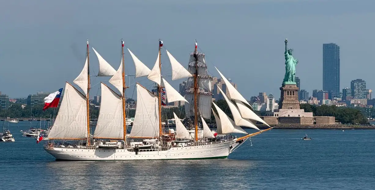 BE Esmeralda brilla en el Sail4th 250 en Nueva York