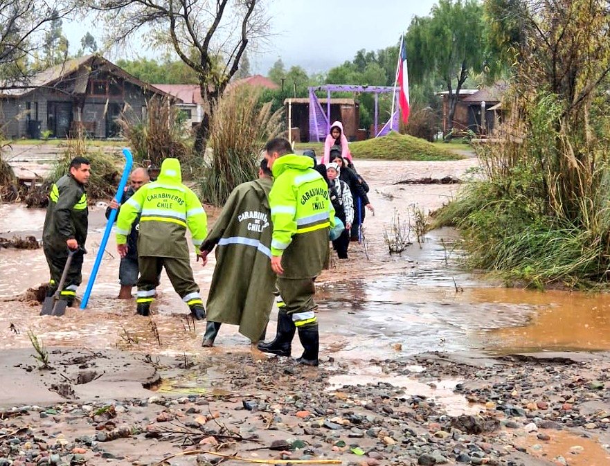 Cadem: Eléctricas, Sanitarias y delegados presidenciales las peor evaluadas frente a emergencia