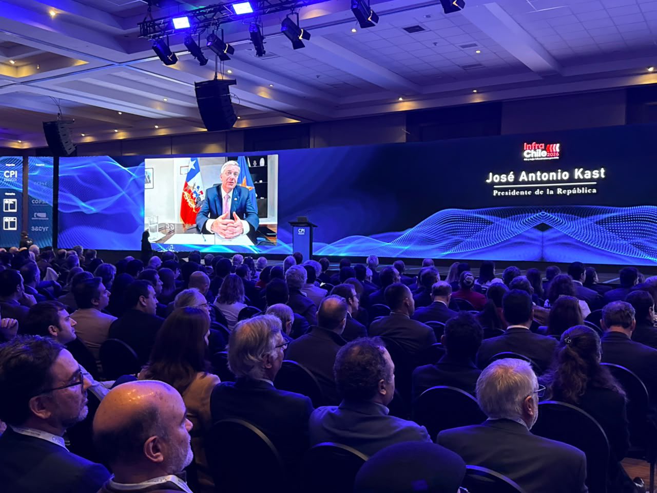 Diputado Araya cuestiona llamado de Pdte Kast a impulsar “tsunami de inversiones” y dice que Las familias solo han recibido solo “malas noticias”