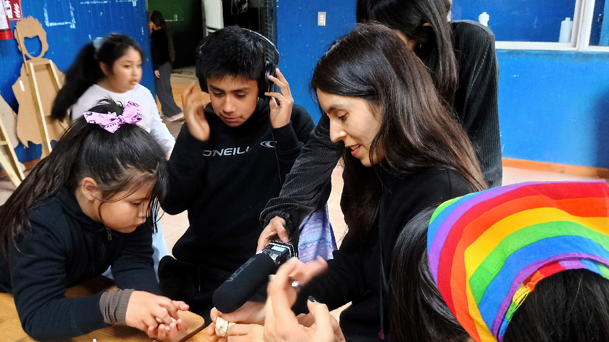 Niñas y niños de Tirúa participaron en experiencia artística de escucha y memoria sonora