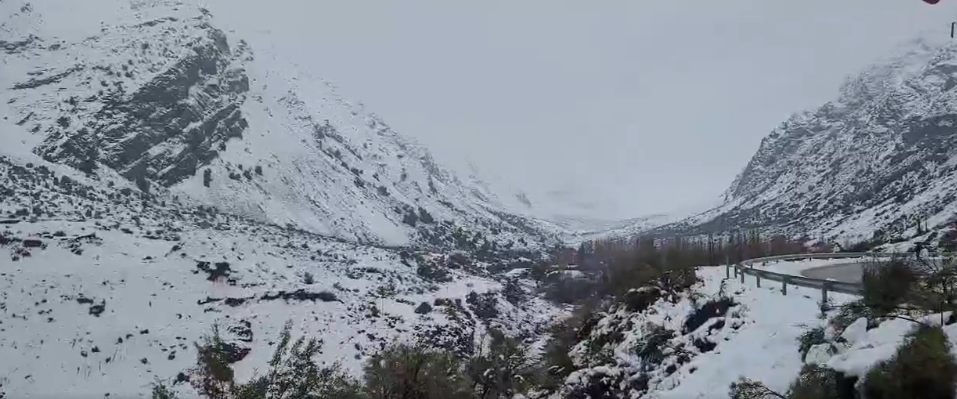 Encuentran con vida a las tres personas que estaban desaparecidas en el Cajón del Maipo