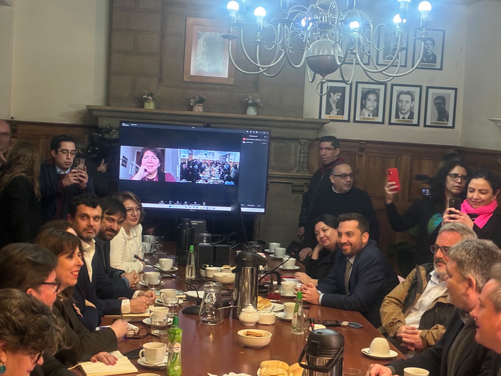 Oposición supera quiebre y recurrirán al TC por Megarreforma en bloque