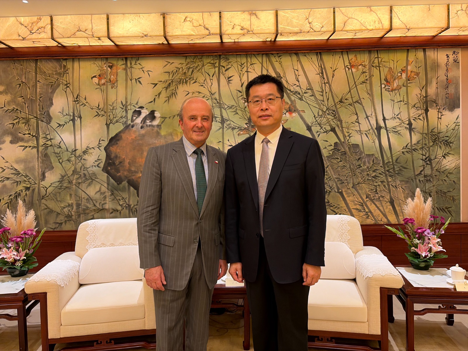 Cancillería compromete mayor diálogo con Shanghai para impulsar inversiones en Chile