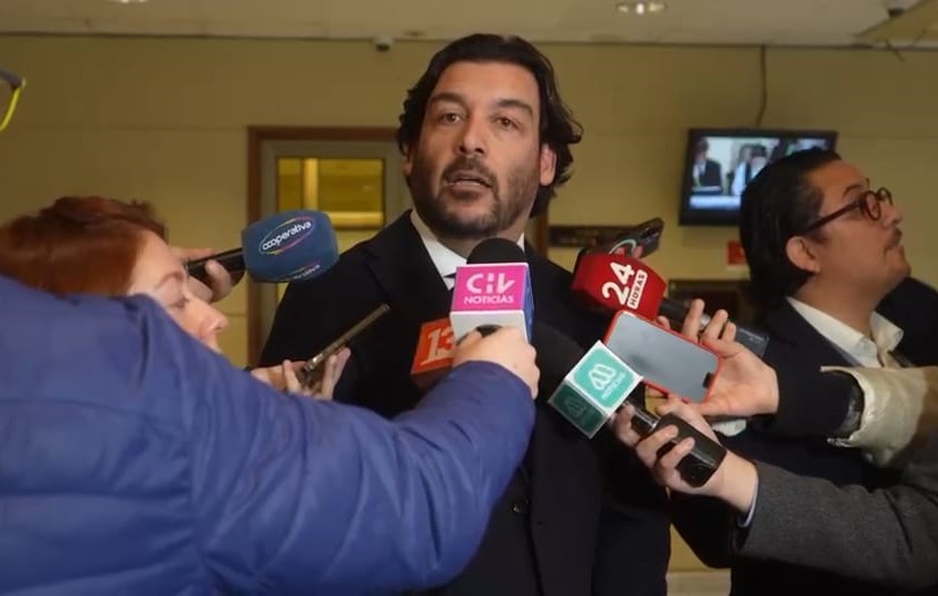 Diputado Leiva cuestiona opinión de Barros por aranceles de EEUU y llama a dejar en manos de Cancillería las negociaciones