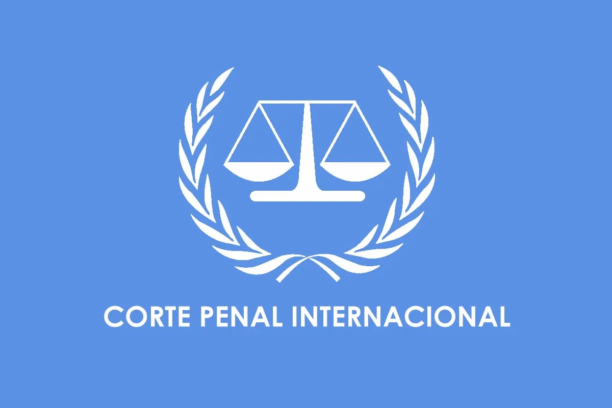 Hasta en la Corte Penal Internacional se cuecen habas: Destituyen a fiscal por lío sexual que él niega