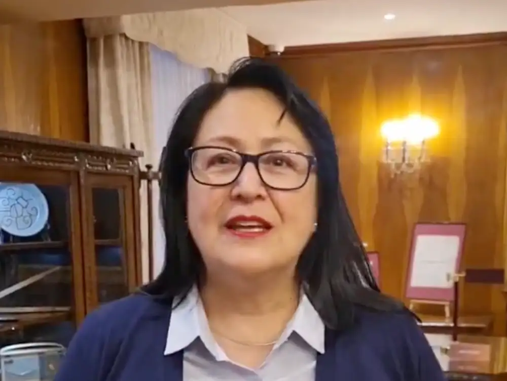 "Tía Dorothy" a punto de ser declarada "Non grata" por..... el oficialismo