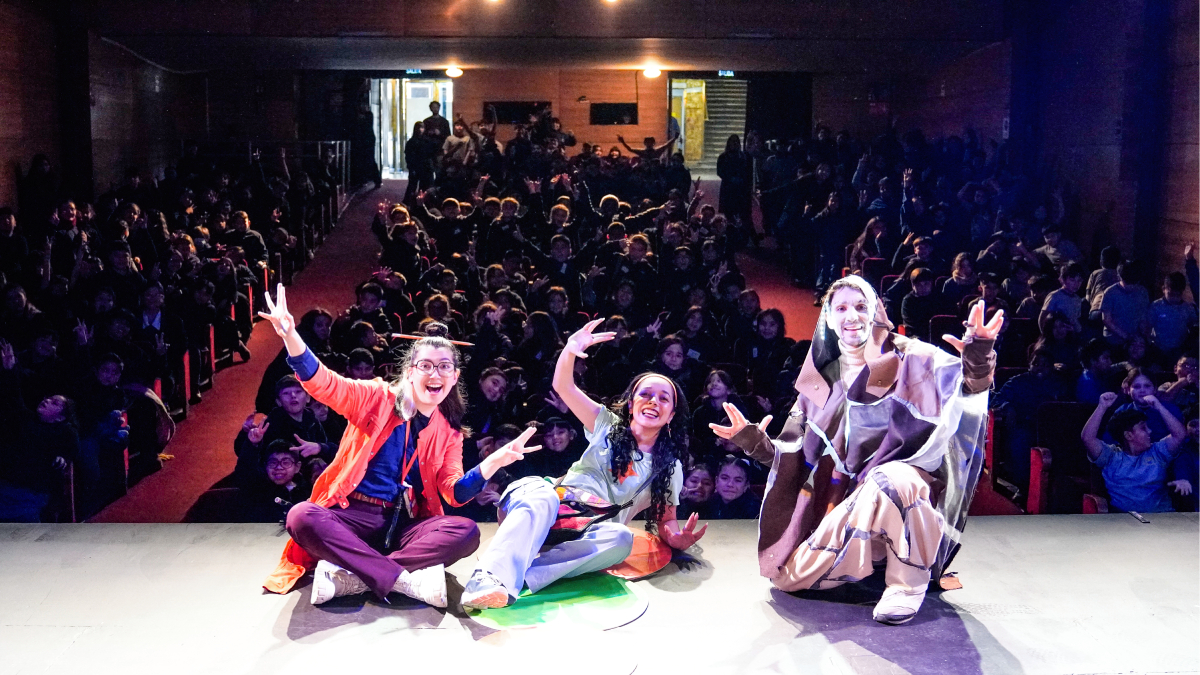 Más de 1.600 estudiantes de la Región Metropolitana vivirán su primera experiencia en un teatro profesional