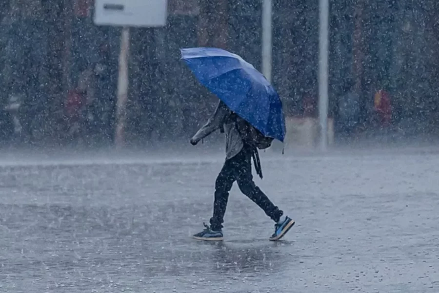 Meteorología emite aviso de precipitaciones normales a moderadas con isoterma cero alta