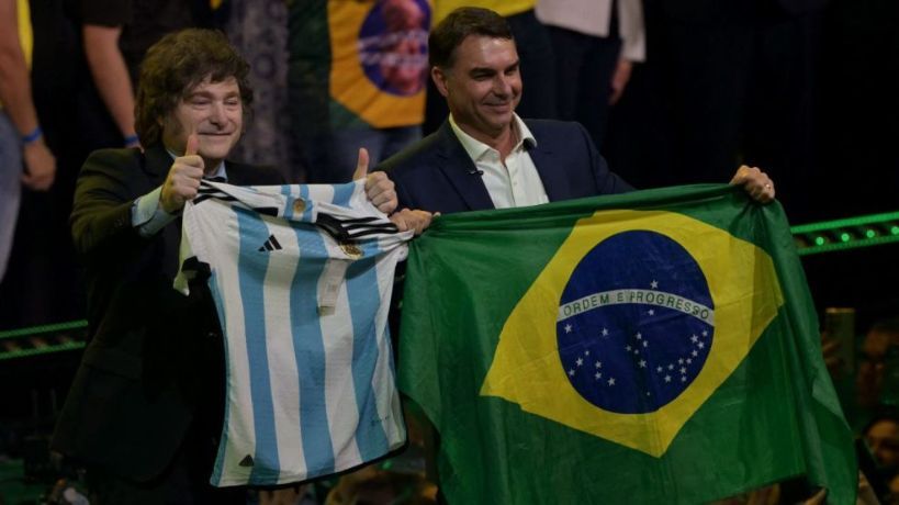 Bolsonaro se escapa con ayuda de Milei para refugiarse en EEUU