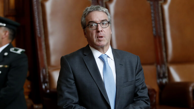 Parlamentarios PS advierten “peligro de fuga” de Zaliasnik y piden formalizarlo