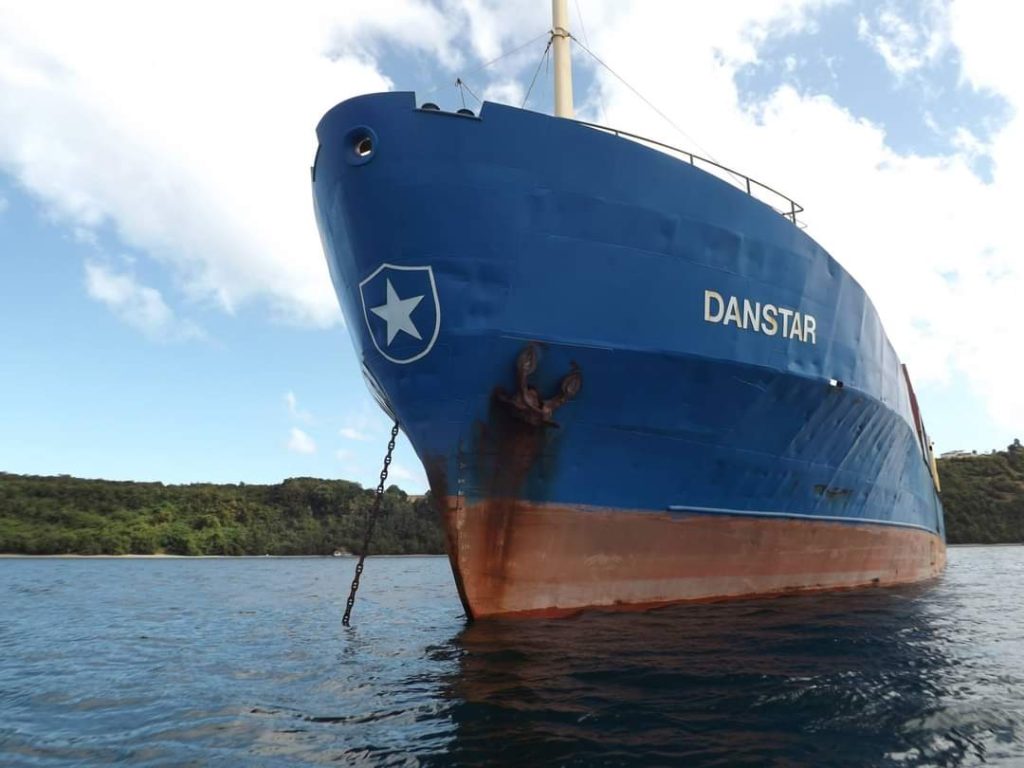 Barros ante zarpe de buque a las Falkland recuerda que hay tratados vigentes que garantizan el ejercicio del comercio y llama a la prudencia